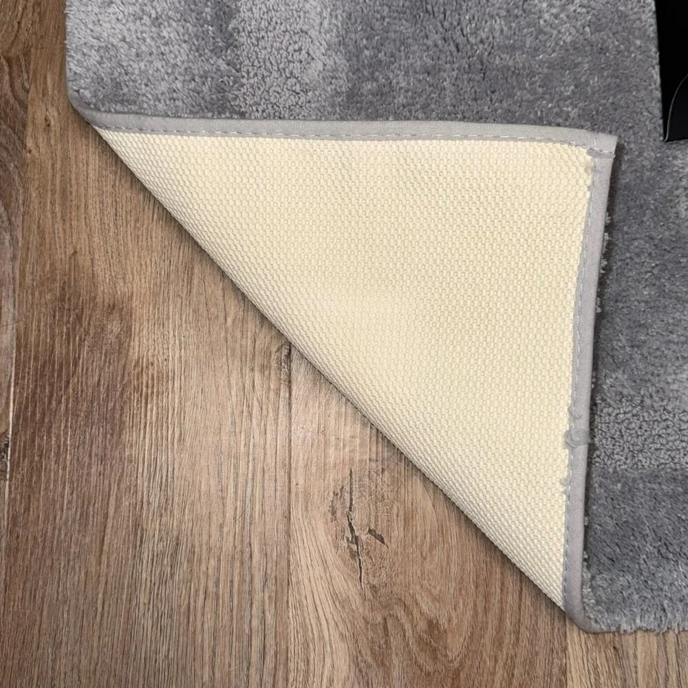 DKNY 21 x 34 Gray Non Slip Latex Back Bath Rug Mat Grey Charcoal